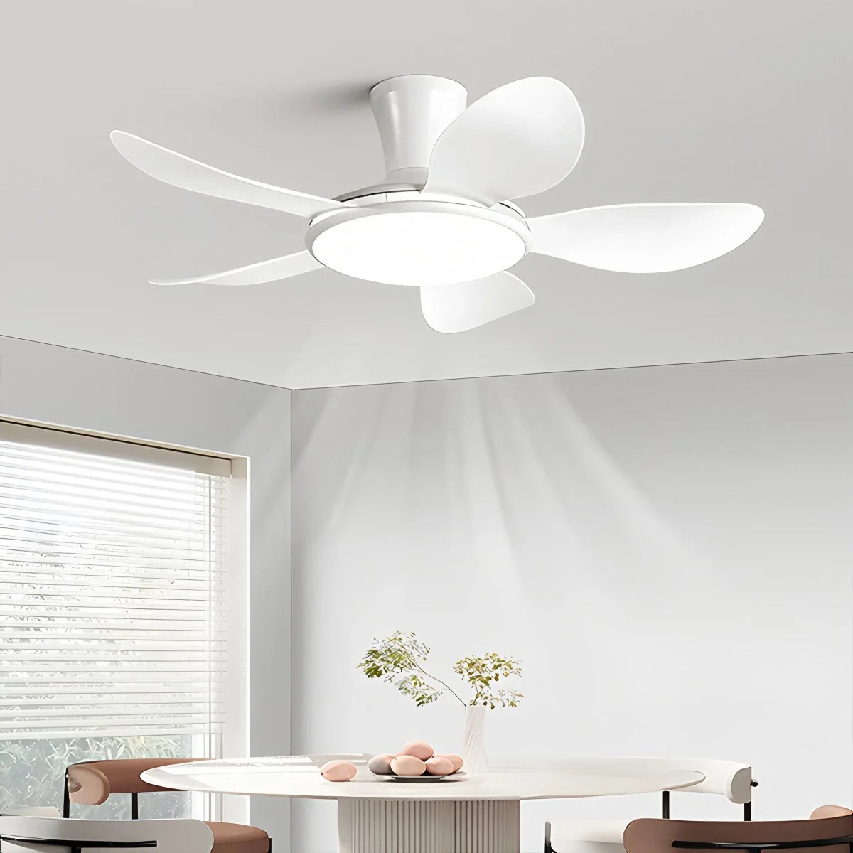 Eloer Silent Remote Control LED Ceiling Fan Light