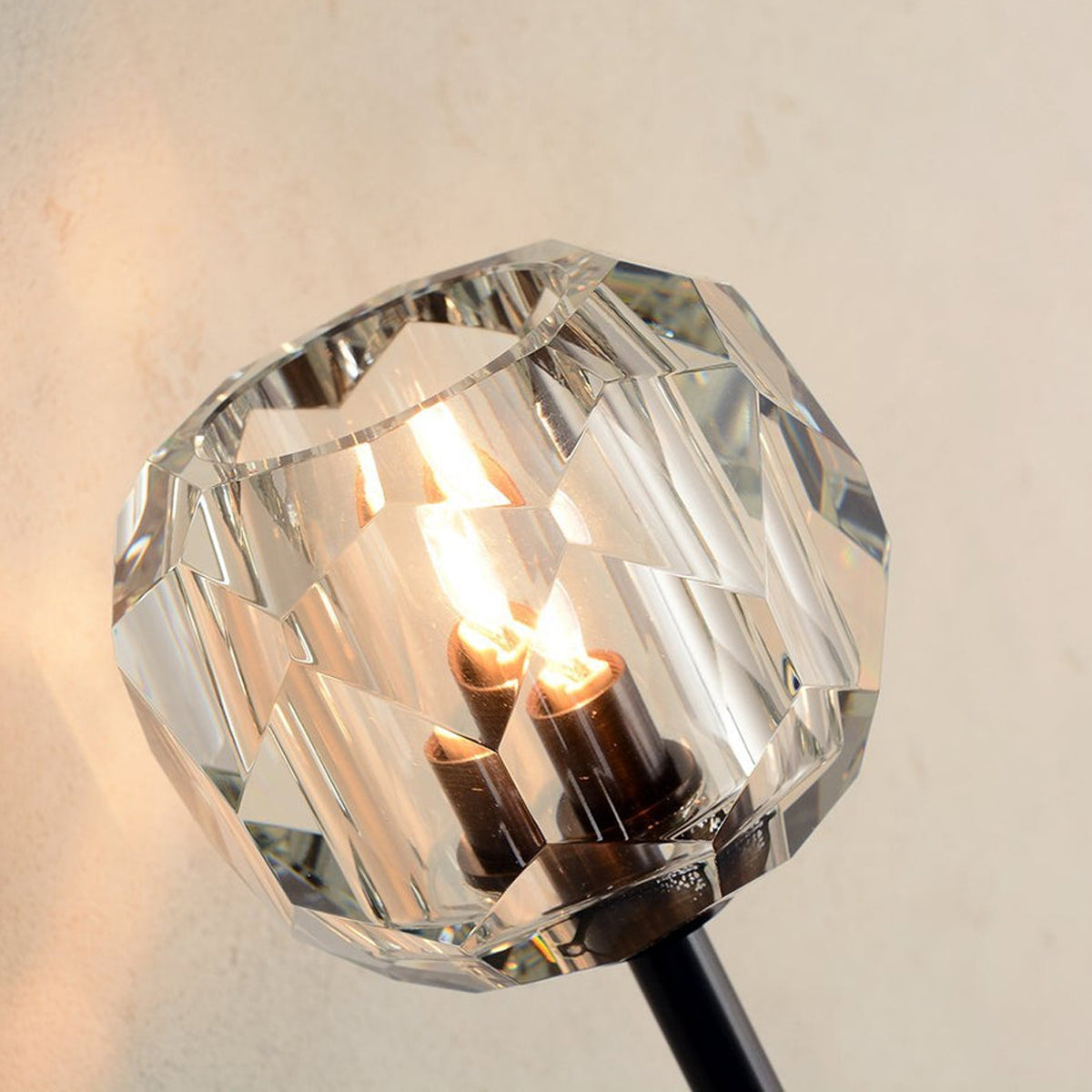 Boule De Smoke Crystal Ball Wall Sconce-konalight