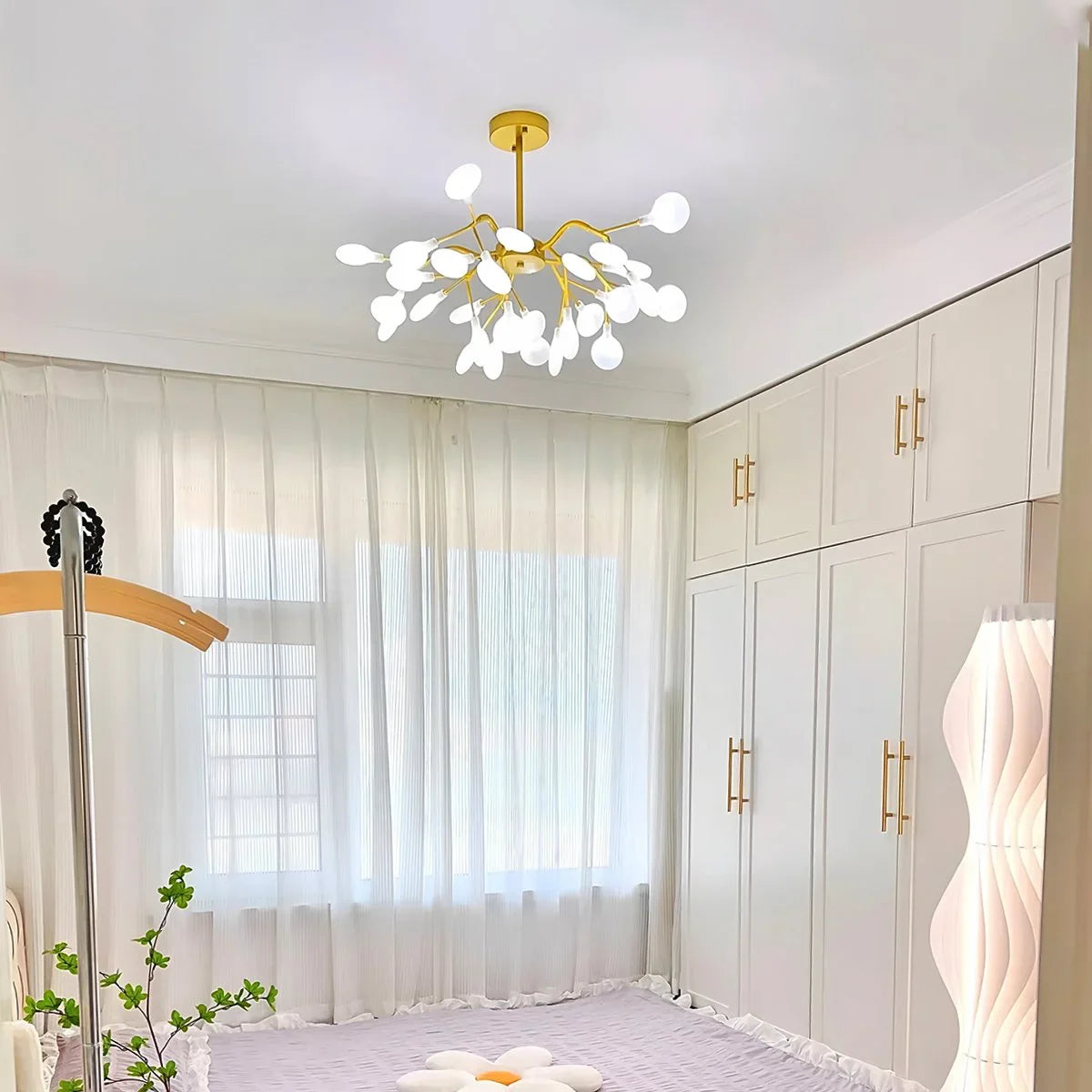 Eloer Firefly Sputnik LED Chandelier for Bedroom