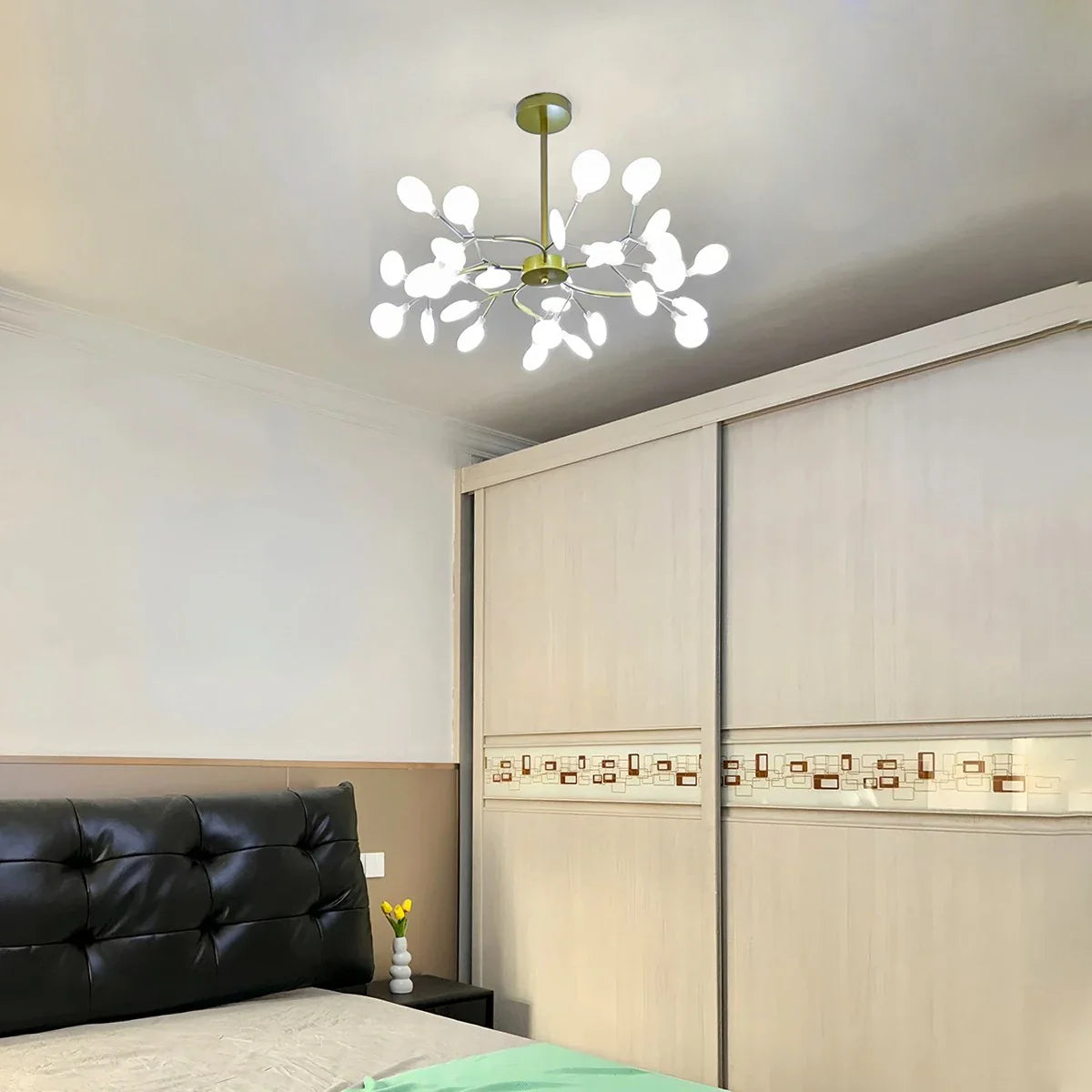Eloer Firefly Sputnik LED Chandelier for Bedroom
